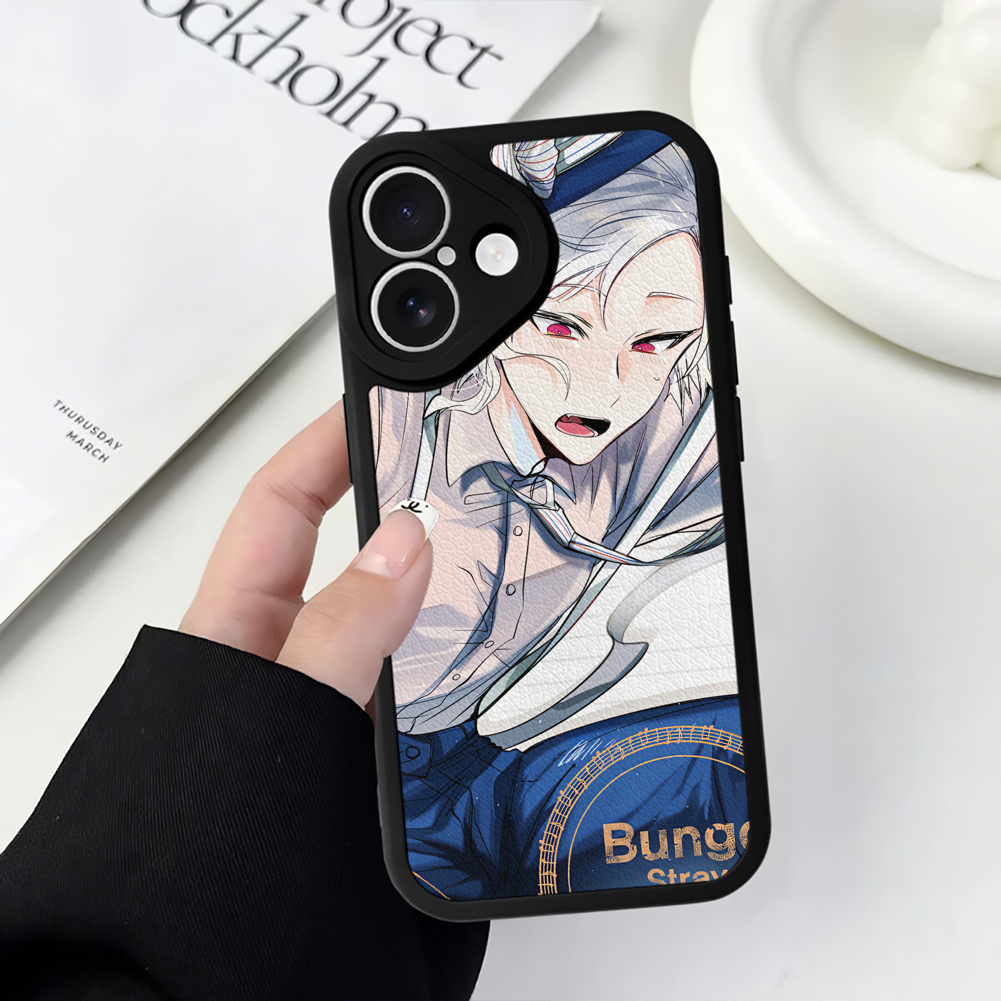 （画像用） 文豪ストレイドッグス Bungo Stray Dogs 【iPhone 16シリーズ対応】シリコンスマホケース（レザー調） 材質：シリコン